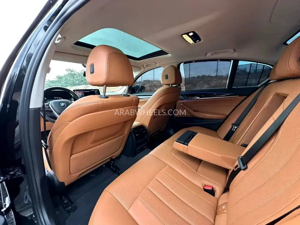 BMW 5 series 2022 for Sale in Sharjah Image-12