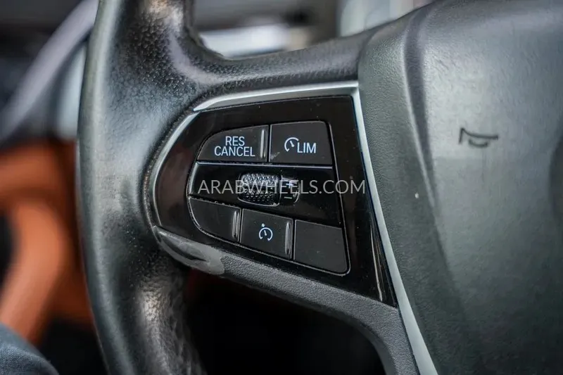 BMW 5 series 2020 for Sale in Sharjah Image-8