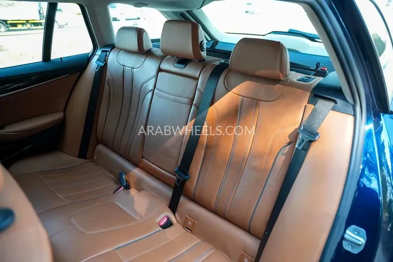 BMW 5 series 2020 for Sale in Sharjah Image-9
