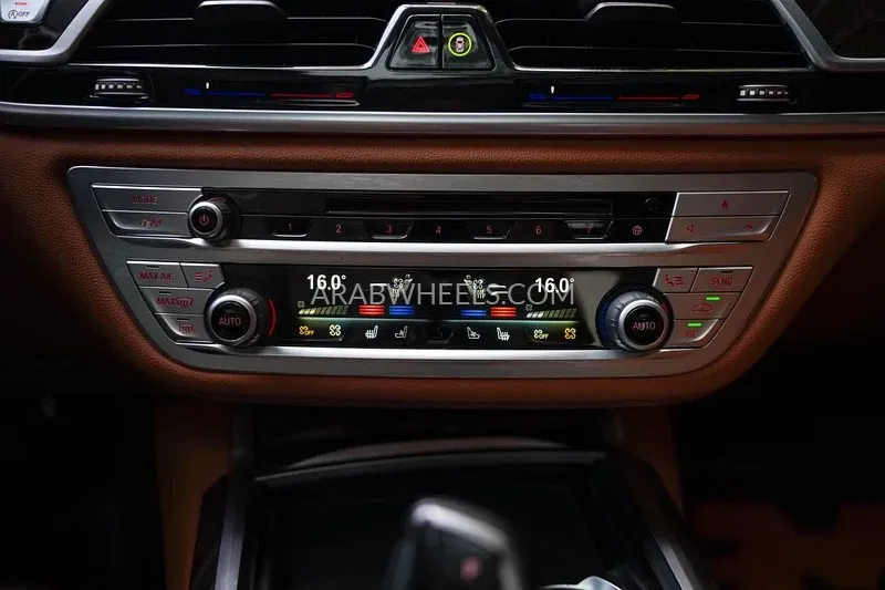 BMW 7 series 2021 for Sale in Sharjah Image-11