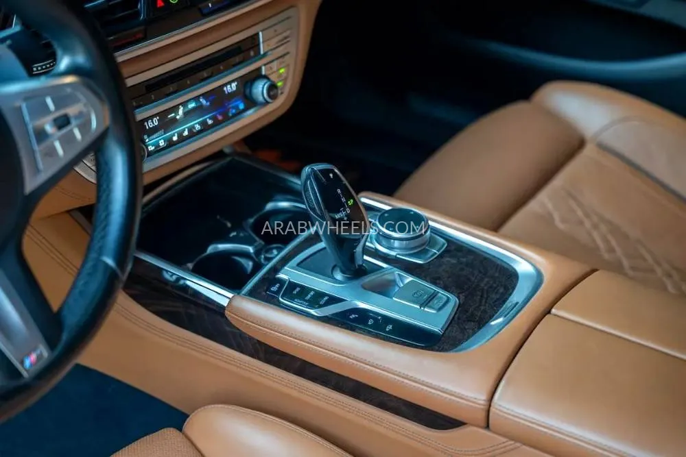 BMW 7 series 2021 for Sale in Sharjah Image-2