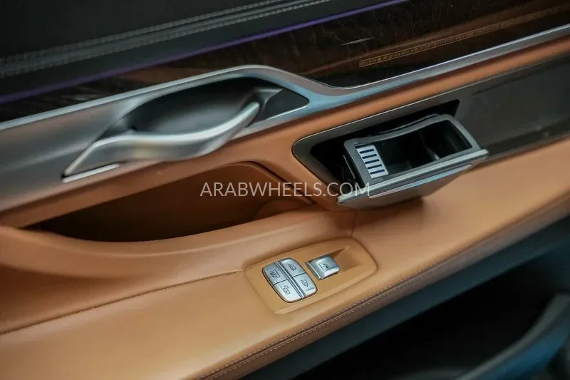 BMW 7 series 2022 for Sale in Sharjah Image-2