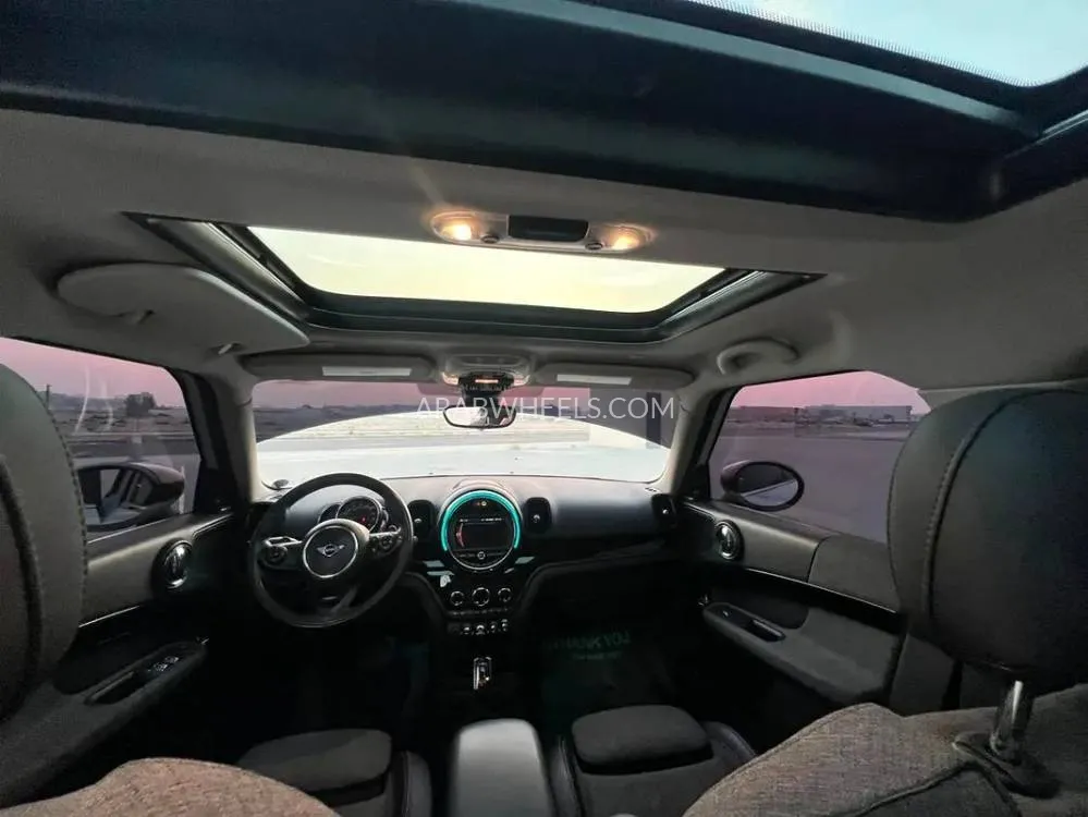 Mini Cooper 2020 for Sale in Sharjah Image-8