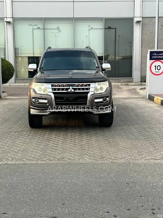 Mitsubishi Pajero 2012 for Sale in Sharjah Image-5