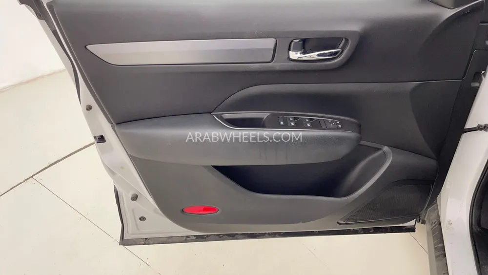 رينو كوليوس 2023 for Sale in دبي Image-18