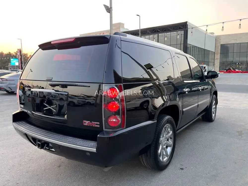 GMC Yukon XL 2012 for Sale in Sharjah Image-17