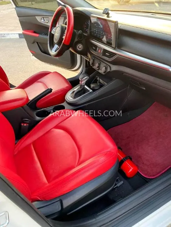 Kia Cerato 2022 for Sale in Dubai Image-3