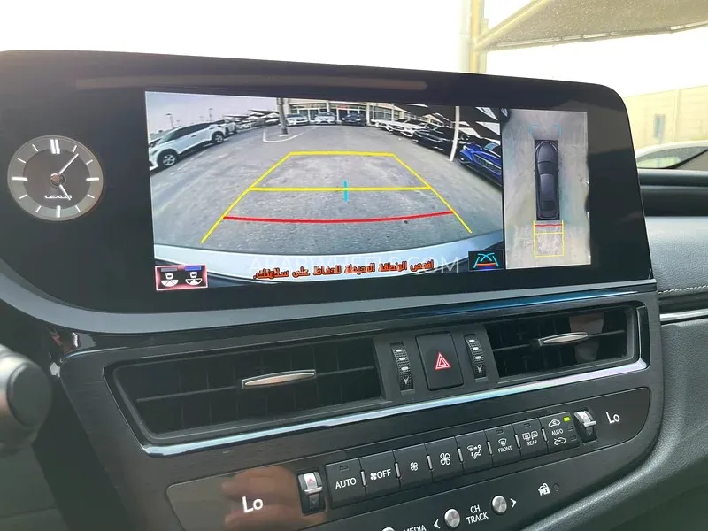 Lexus ES 2022 for Sale in Sharjah Image-4