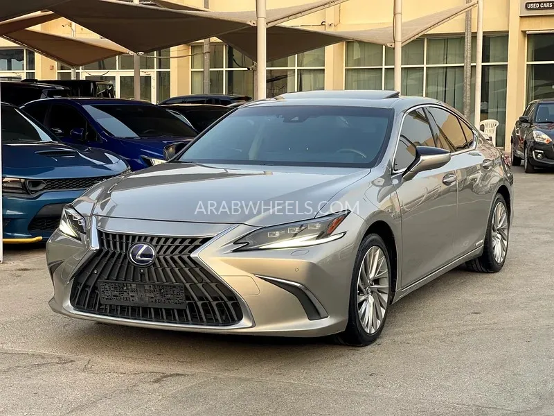 Lexus ES 2022 for Sale in Sharjah Image-12