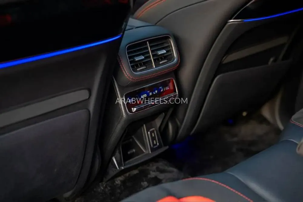 مرسيدس بنز GLE Class 2022 for Sale in الشارقة Image-5