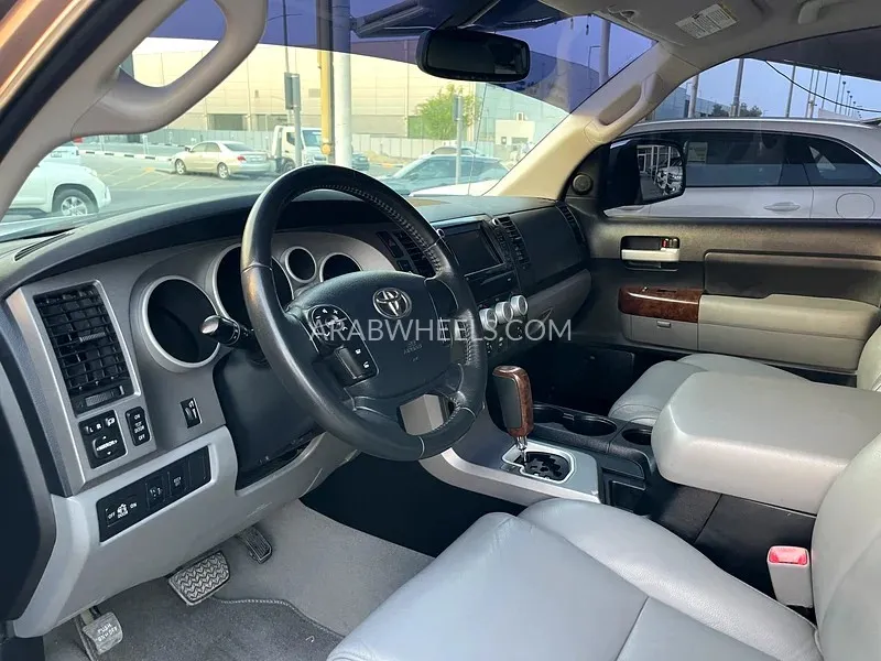 Toyota Tundra 2011 for Sale in Sharjah Image-4