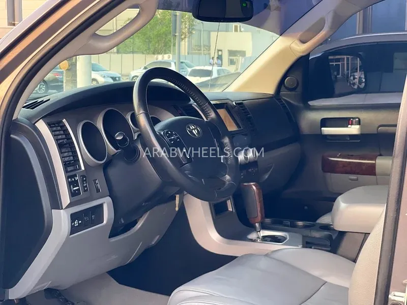 Toyota Tundra 2011 for Sale in Sharjah Image-5