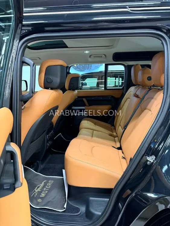 Land Rover Defender 2023 for Sale in Dubai Image-11