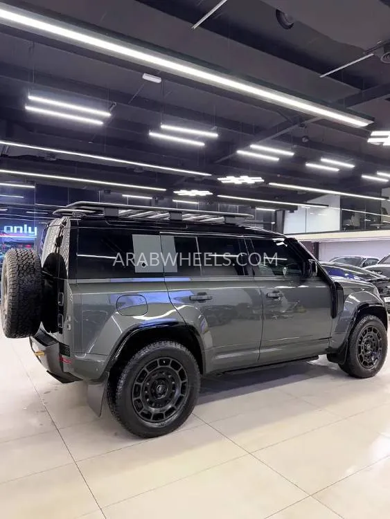 لاند روفر ديفندر 2025 for Sale in دبي Image-10