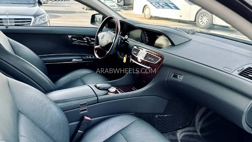 Mercedes Benz CL Class 2012 for Sale in Dubai Image-8
