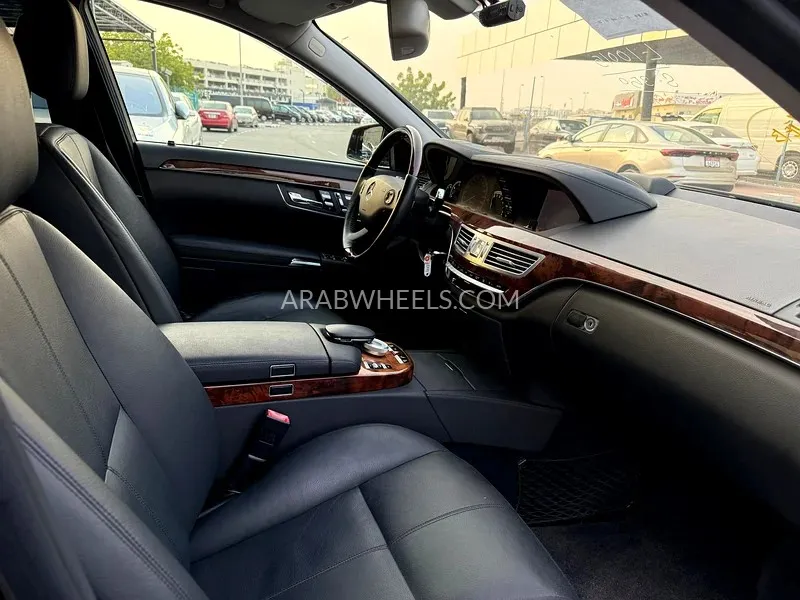 Mercedes Benz CLS Class 2009 for Sale in Dubai Image-4