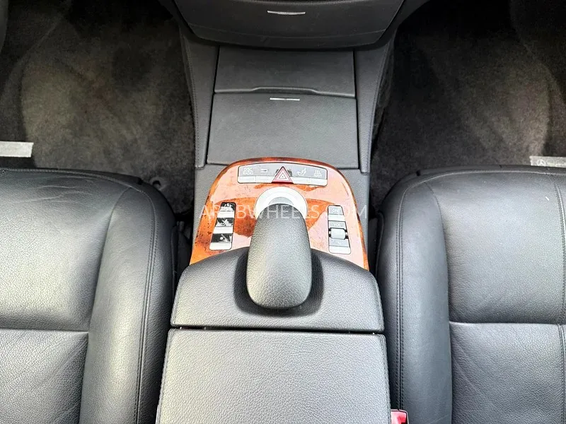 Mercedes Benz CLS Class 2009 for Sale in Dubai Image-20