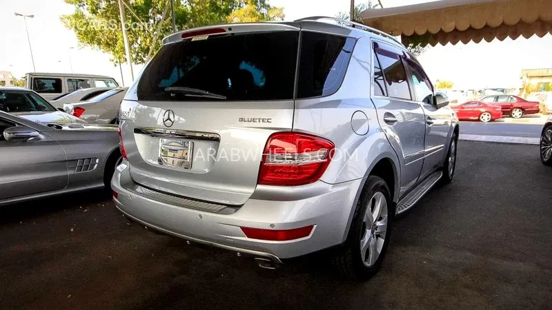 Mercedes Benz ML Class 2010 for Sale in Dubai Image-14