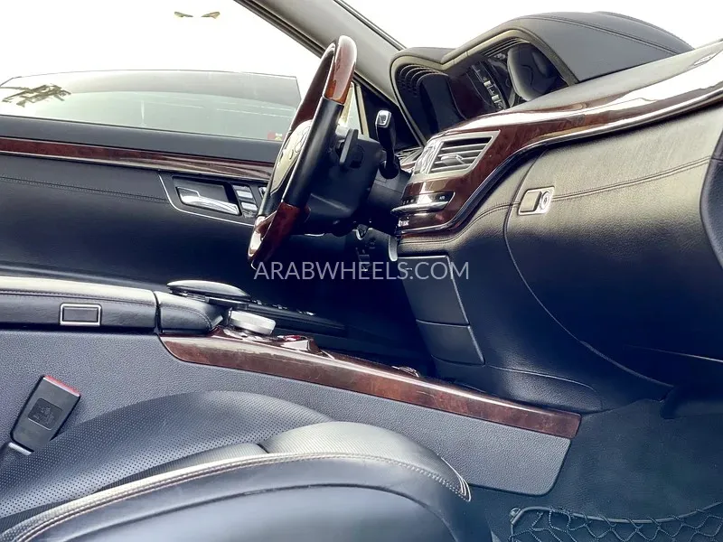 Mercedes Benz CLS Class 2012 for Sale in Dubai Image-6