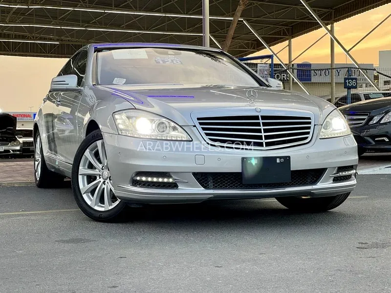 Mercedes Benz CLS Class 2012 for Sale in Dubai Image-18