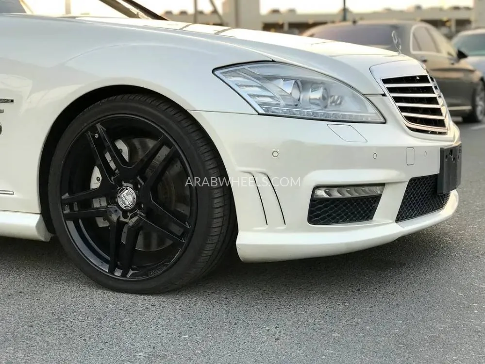 Mercedes Benz CLS Class 2010 for Sale in Dubai Image-11