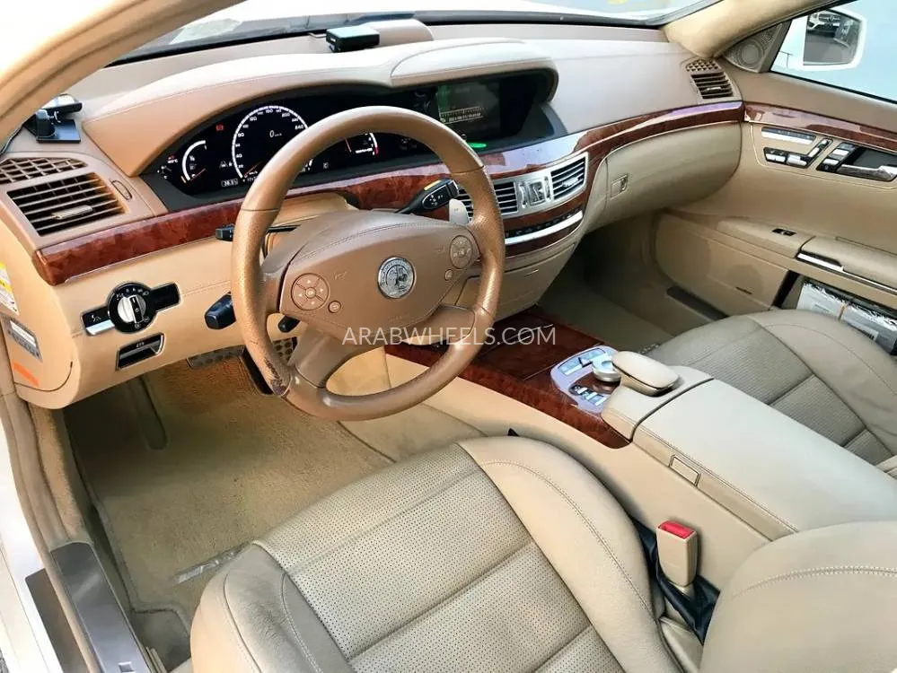 Mercedes Benz CLS Class 2010 for Sale in Dubai Image-16