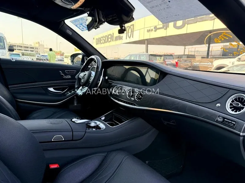 Mercedes Benz CLS Class 2018 for Sale in Dubai Image-12