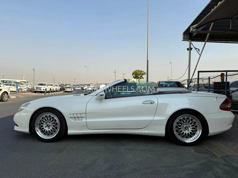 Mercedes Benz SL Class 2010 for Sale in Dubai Image-10