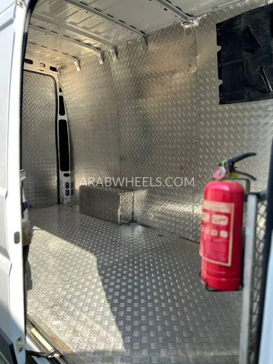 Peugeot Boxer 2021 for Sale in Sharjah Image-2