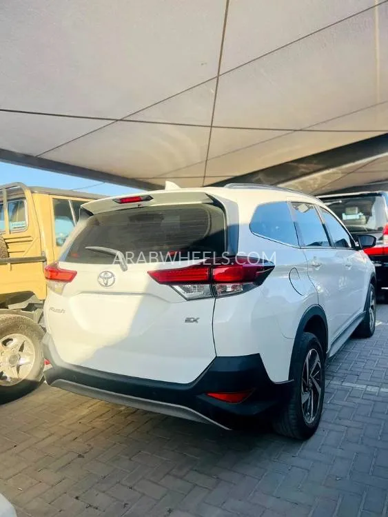 Toyota Rush 2020 for Sale in Sharjah Image-2