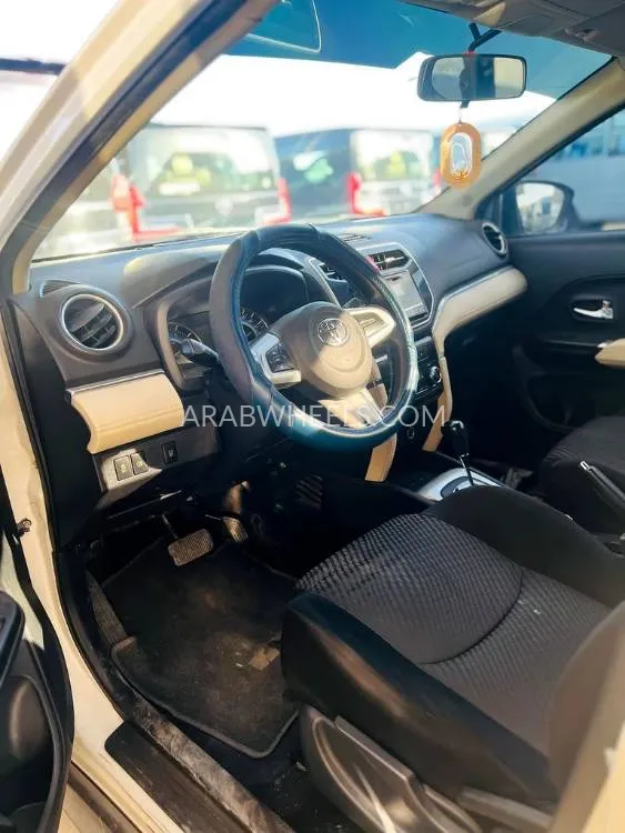 Toyota Rush 2020 for Sale in Sharjah Image-5