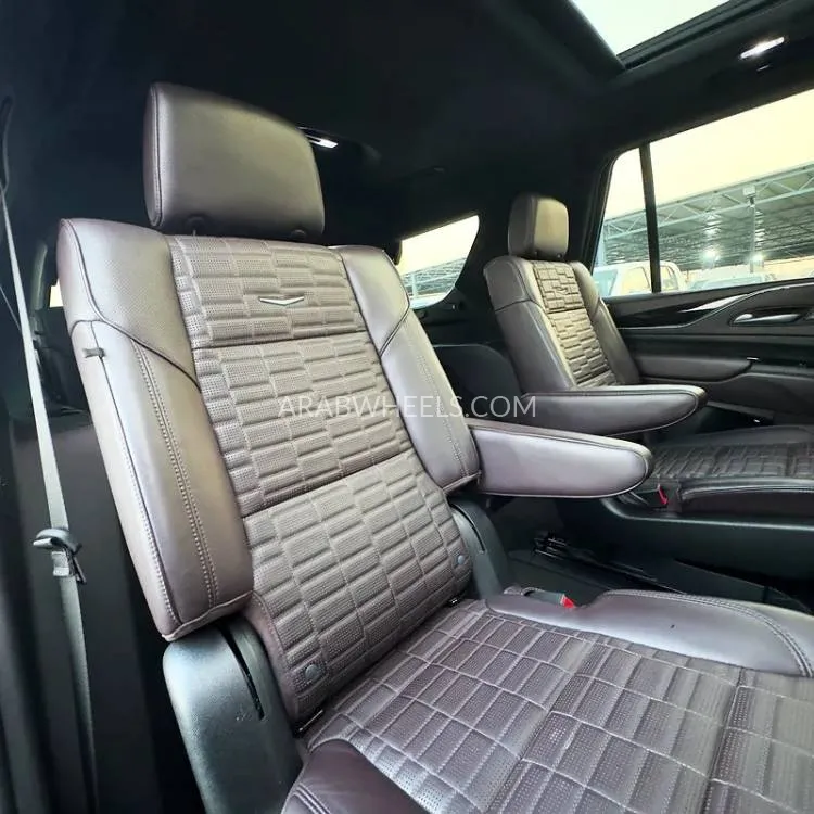 Cadillac Escalade 2022 for Sale in Dubai Image-18