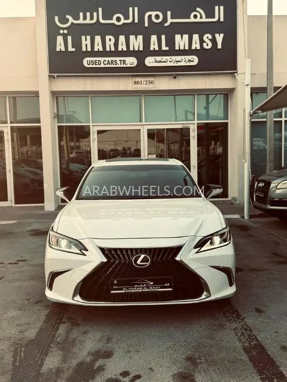 Lexus ES 2022 for Sale in Sharjah Image-5