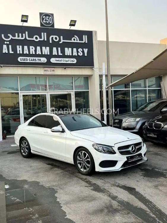 مرسيدس بنز كلاس C 2018 for Sale in الشارقة Image-2