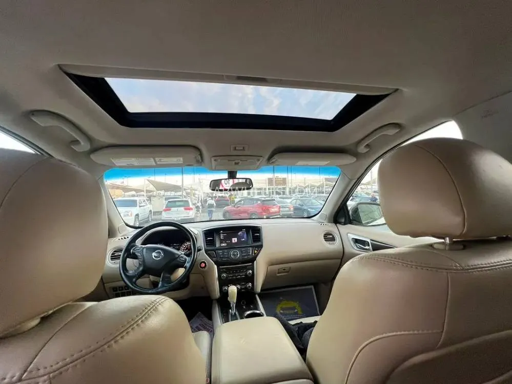 Nissan Pathfinder 2018 for Sale in Sharjah Image-18