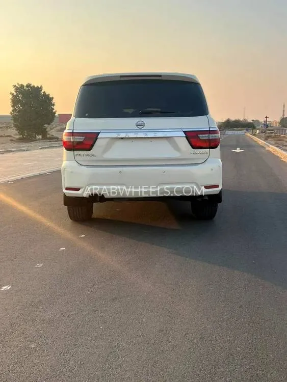 Nissan Patrol 2017 for Sale in Sharjah Image-2