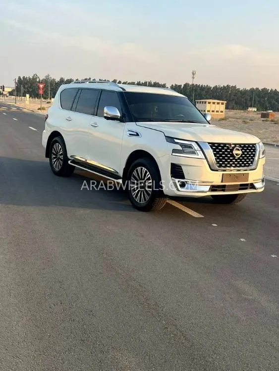 Nissan Patrol 2017 for Sale in Sharjah Image-3