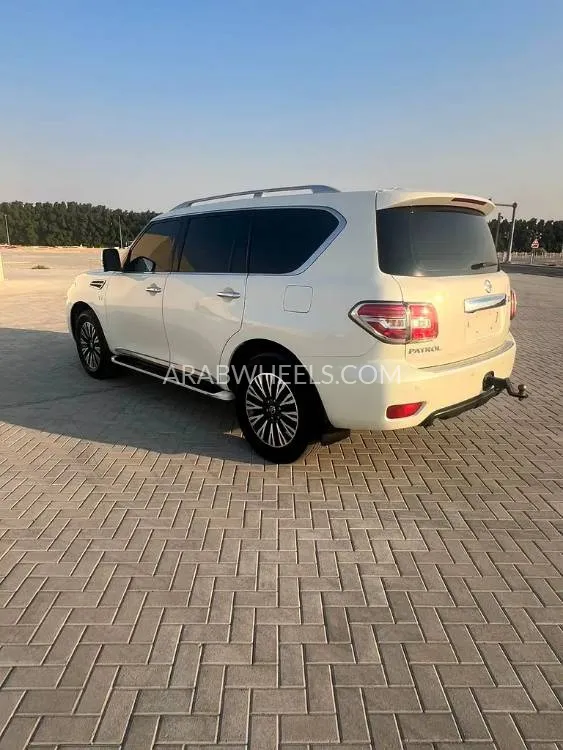 Nissan Patrol 2016 for Sale in Sharjah Image-8