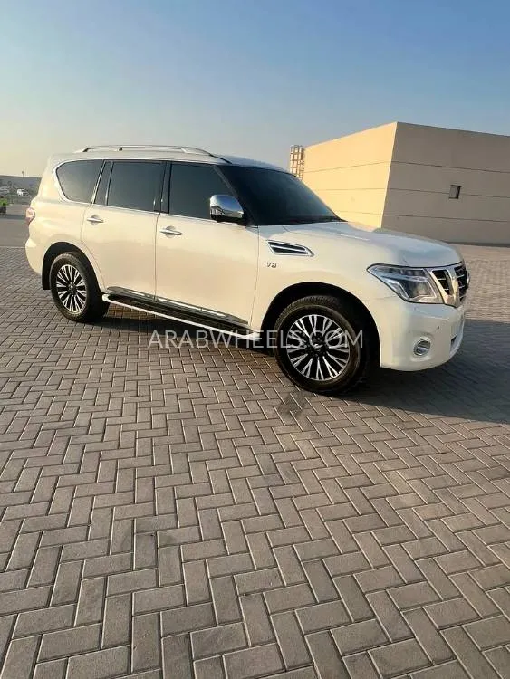 Nissan Patrol 2016 for Sale in Sharjah Image-15