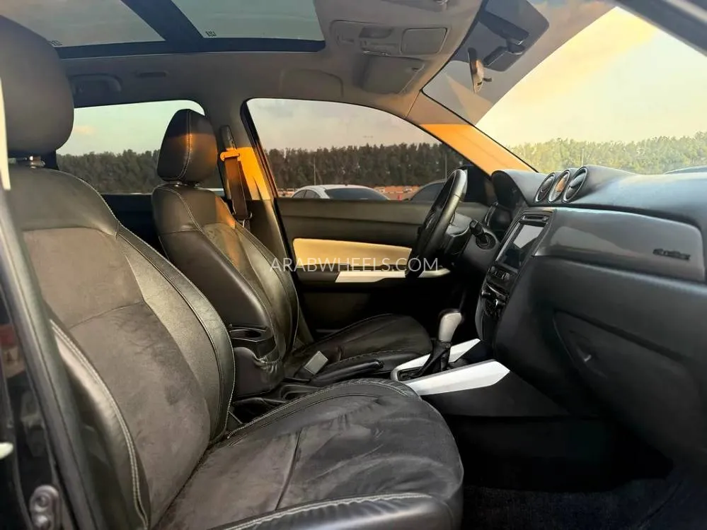 Suzuki Grand Vitara 2017 for Sale in Dubai Image-10