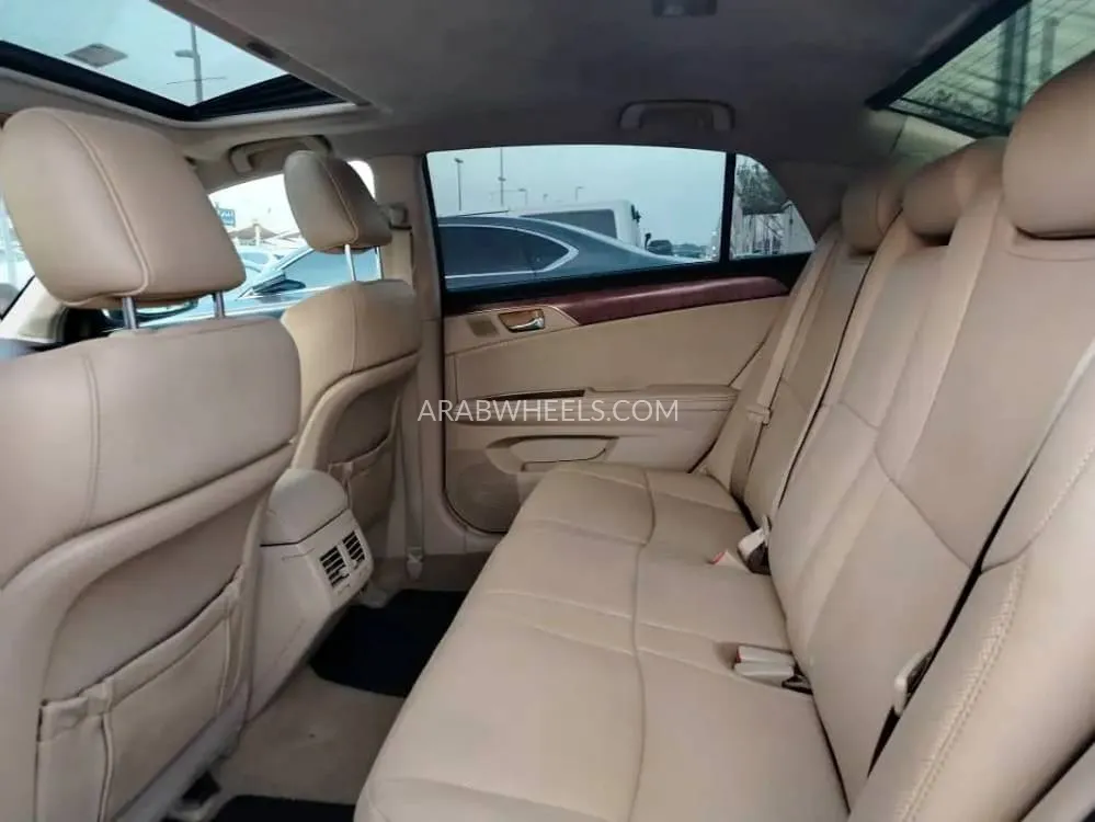 Toyota Avalon 2011 for Sale in Dubai Image-13