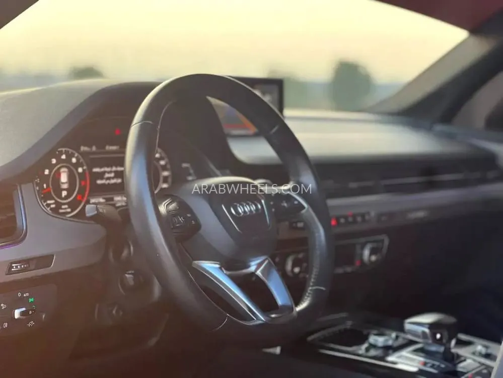 Audi Q7 2016 for Sale in Sharjah Image-12