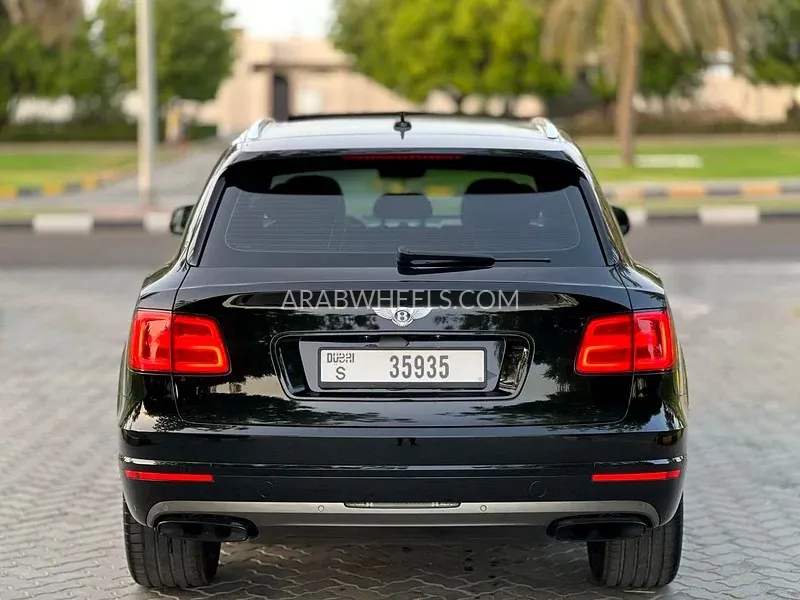 Bentley Bentayga 2018 for Sale in Sharjah Image-14