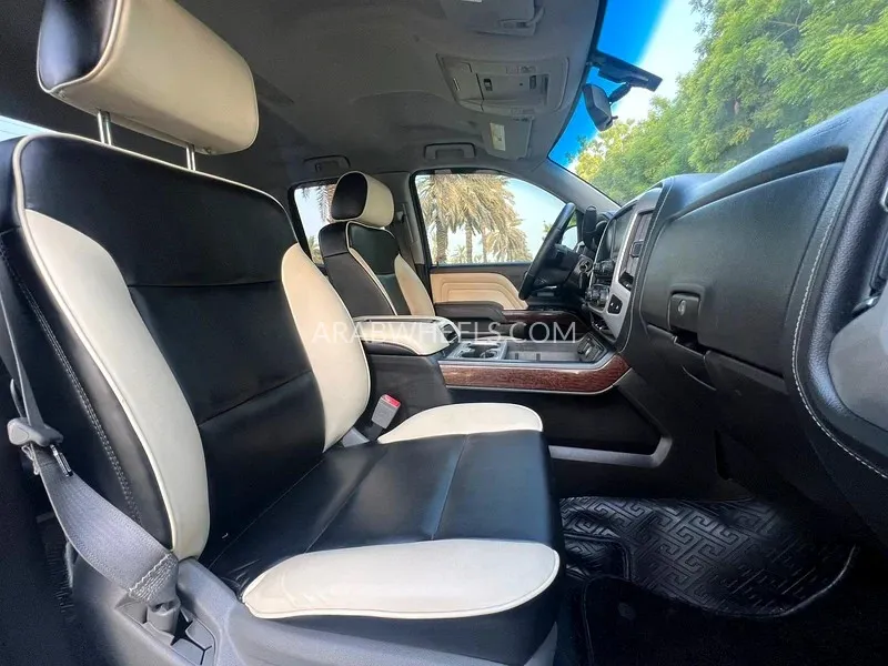 GMC Sierra 2015 for Sale in Sharjah Image-2