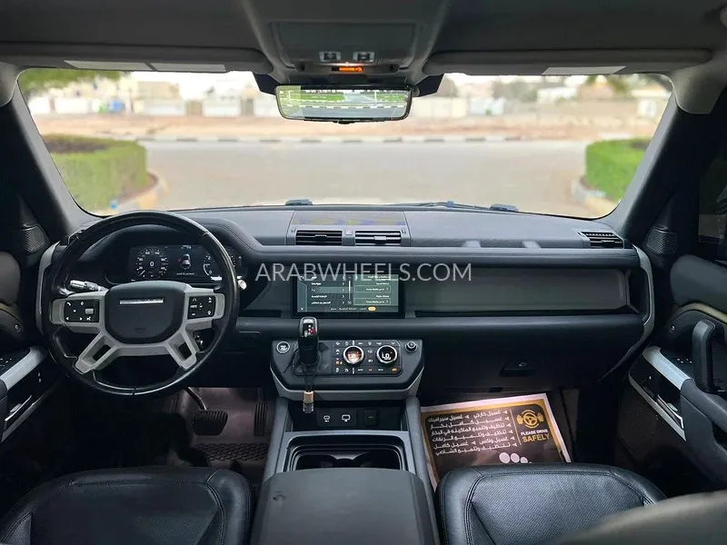 Land Rover Defender 2021 for Sale in Sharjah Image-8
