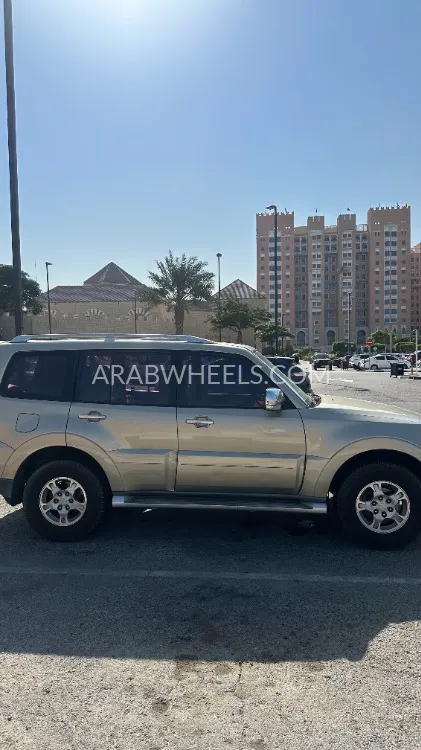 Mitsubishi Pajero 2009 for Sale in Dubai Image-2