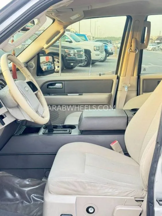 Ford Expedition 2013 for Sale in Sharjah Image-10