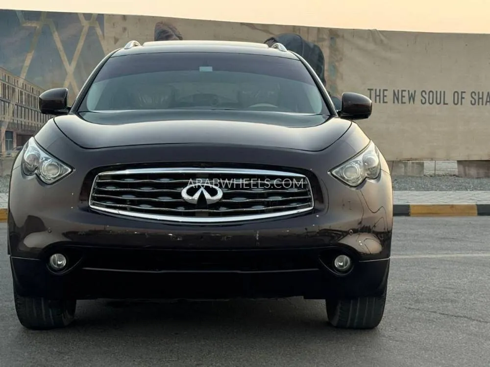 Infiniti FX35 2010 for Sale in Sharjah Image-4