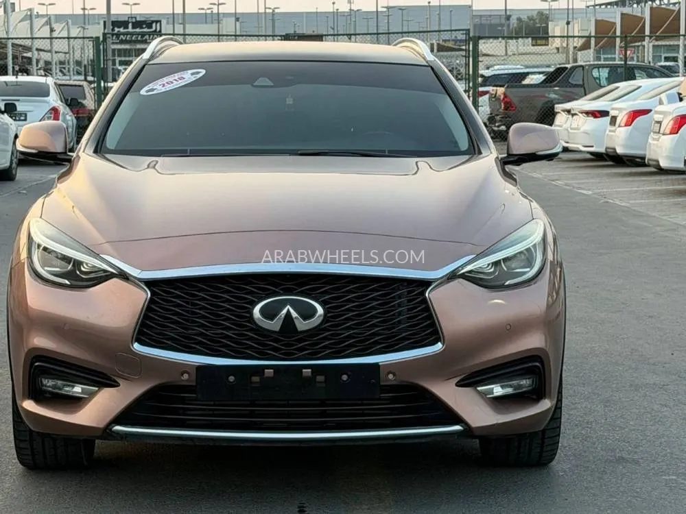 Infiniti Q30 2018 for Sale in Sharjah Image-2
