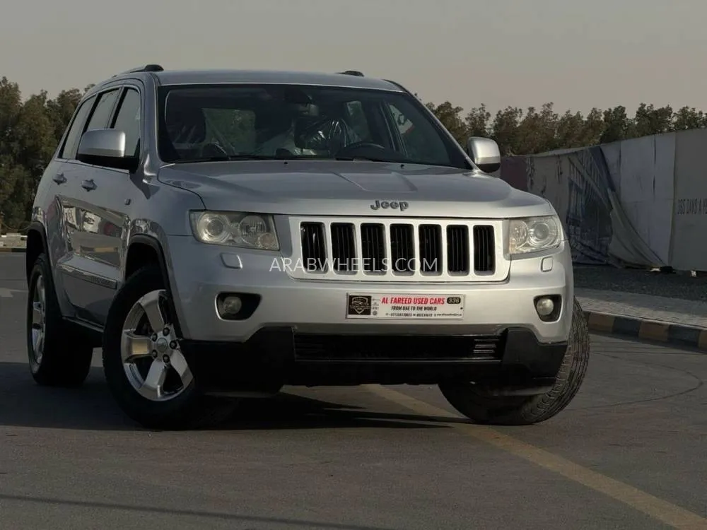 Jeep Cherokee 2012 for Sale in Sharjah Image-2